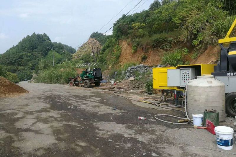 滾筒式攪拌拖泵，24小時(shí)江門(mén)新臺(tái)隧道施工紀(jì)實(shí)